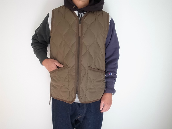 TAION  VNECK ZIP VEST(タイオン)