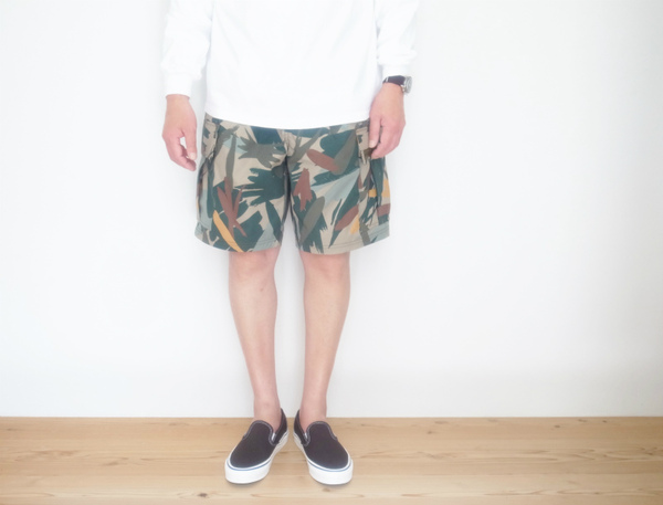 WILD THINGS GRAIN RIP CARGO SHORTS(ワイルドシングス)