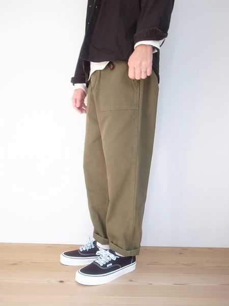 GRAMICCI LOOSE TAPERED PANTS OLIVE