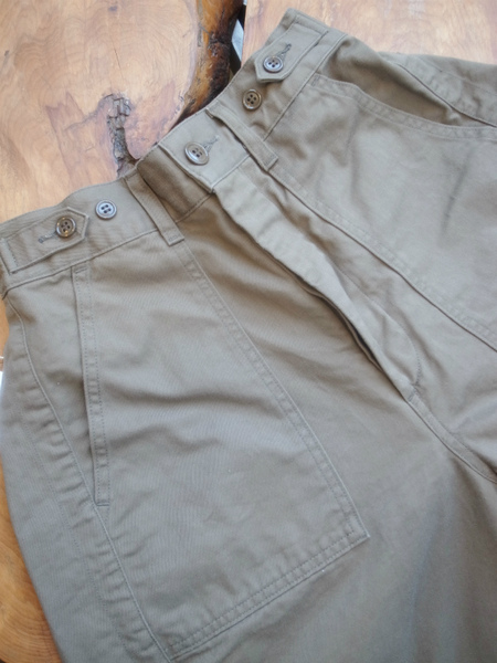 Ordinary fits JAMES PANTS  P149 KHK