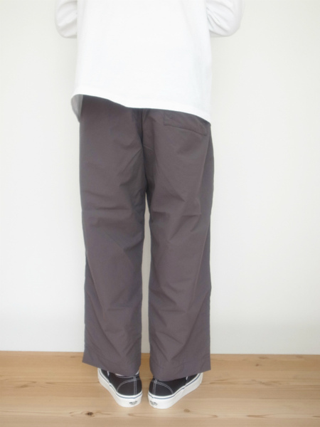 BURLAP OUTFITTER WIDE TRACK PANT DARK CHARCOAL