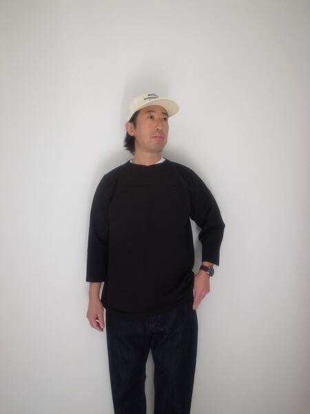 WALLA WALLA SPORT 9oz FOOTBALL TEE BLACK