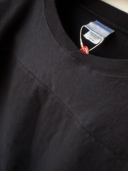 WALLA WALLA SPORT 9oz FOOTBALL TEE BLACK