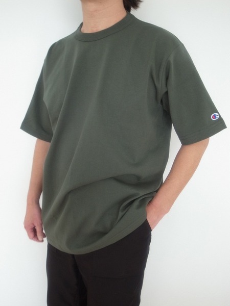 Champion US  T-SHIRT モスグリーン C5-B301