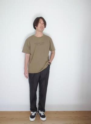 Orsow T-SHIRT JPN A.D PRINT ARMY GREEN