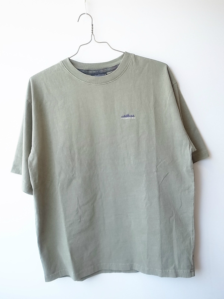 THOUSAND MILE PIGMENT EMBROIDERY H/S TEE GREEN