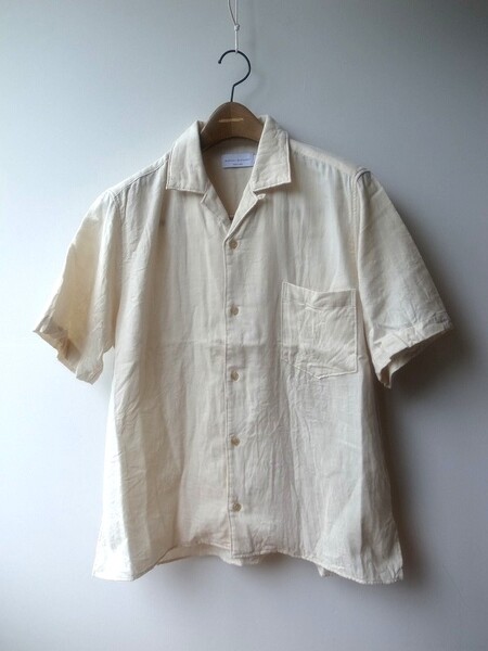 Manual Alphabet  ORGANIC GAUZE OPEN COLLAR SHT ECR