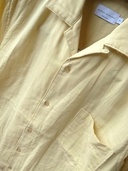 Manual Alphabet  ORGANIC GAUZE OPEN COLLAR SHT YEL
