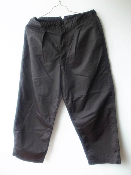 Ordinary fits TUCK WIDE TROUSER