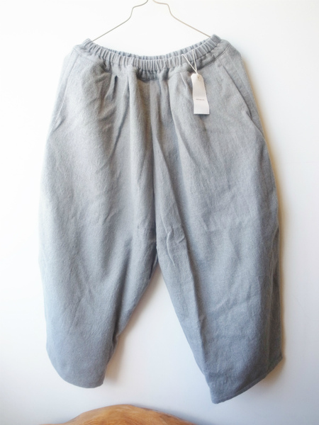 Ordinary fits BALL PANTS COTTONWOOL GRY P172