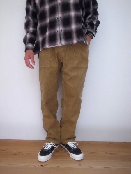 Gramicci CORDUROY LOOSE TAPERED RIDGE PANTS TAN