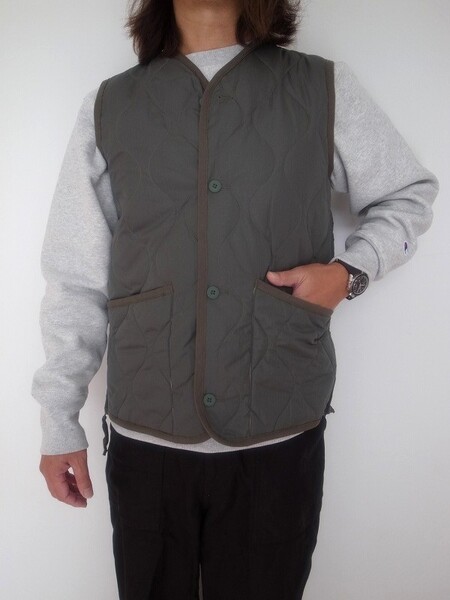 TAION  VNECK BUTTON VEST OLIVE