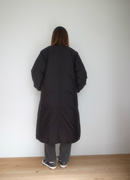 NANGA NO COLLER DOWN COAT BLACK