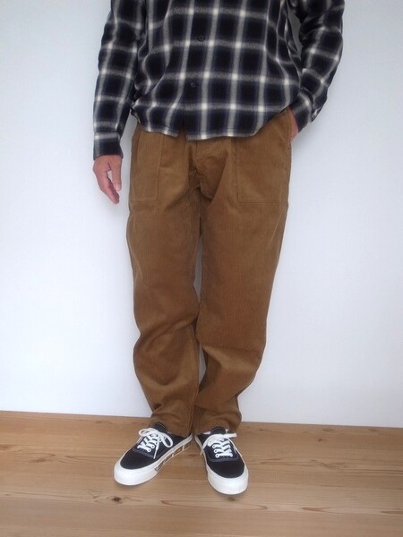 Gramicci CORDUROY LOOSE TAPERED RIDGE PANTS CAMEL