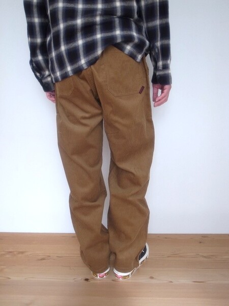Gramicci CORDUROY LOOSE TAPERED RIDGE PANTS CAMEL