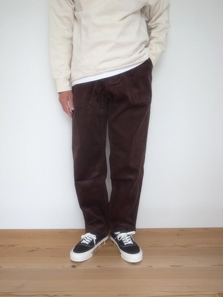 Gramicci CORDUROY LOOSE TAPERED RIDGE PANTS DBROWN