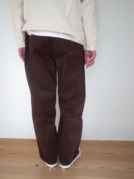 Gramicci CORDUROY LOOSE TAPERED RIDGE PANTS DBROWN