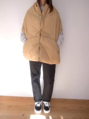 NANGA DOWN PONCHO MUFFLER TAN