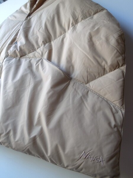 NANGA DOWN PONCHO MUFFLER TAN