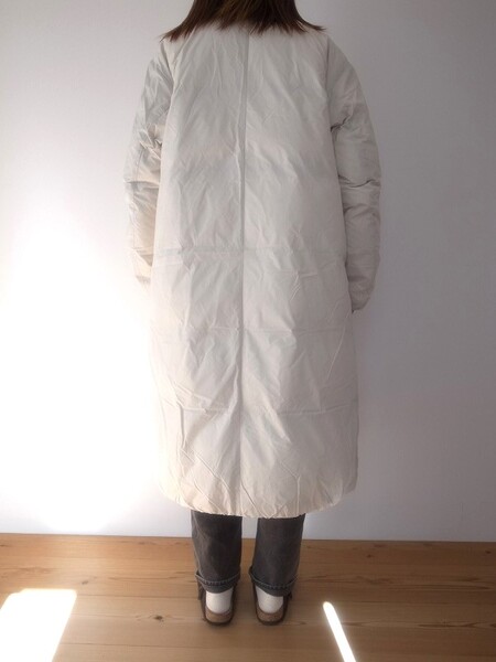 NANGA NO COLLER DOWN COAT IVORY