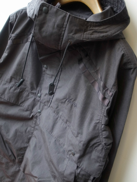 NANGA TAKIBI FIELD ANORAK PARKA