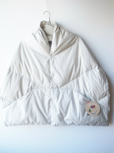 NANGA DOWN PONCHO MUFFLER IVORY